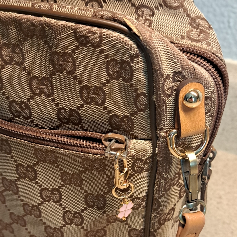 Gucci Crossbody Bag - Picture 13 of 16